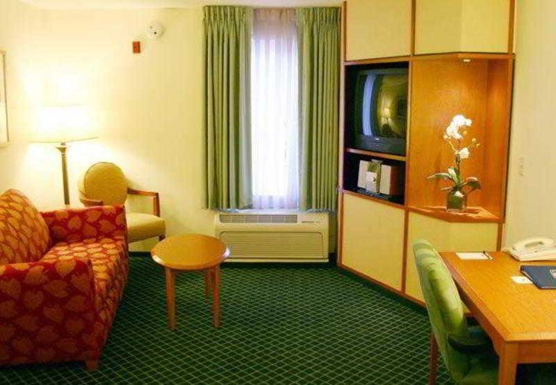 Fairfield Inn & Suites By Marriott Brunswick Freeport Interiér fotografie