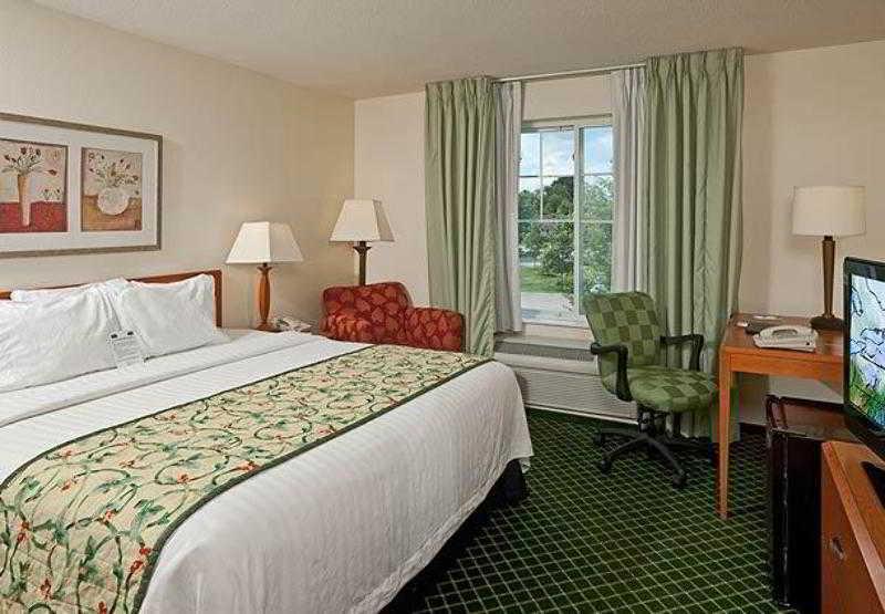 Fairfield Inn & Suites By Marriott Brunswick Freeport Pokoj fotografie